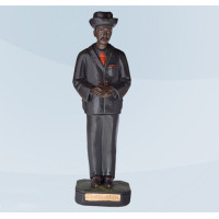 {
  "name": "zé pretinho – 20cm"
}