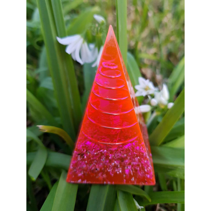 {
  "name": "Orgonite Pyramid - Nubia - Pink"
}