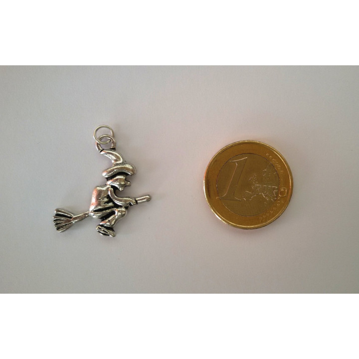 {
  "name": "Amulet - Witch of Wishes"
}