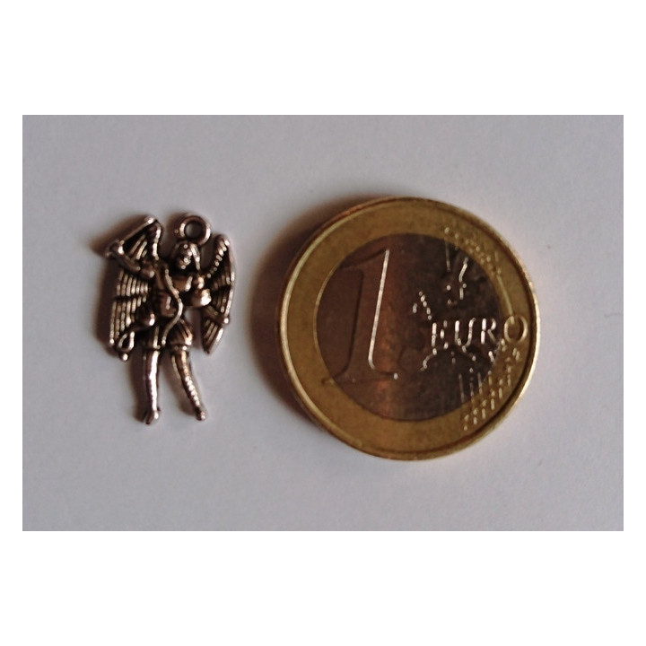 {
  "name": "Amulet - Saint Michael"
}