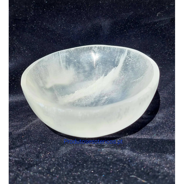 {
  "name": "SELENITE CUP - 14CM"
}