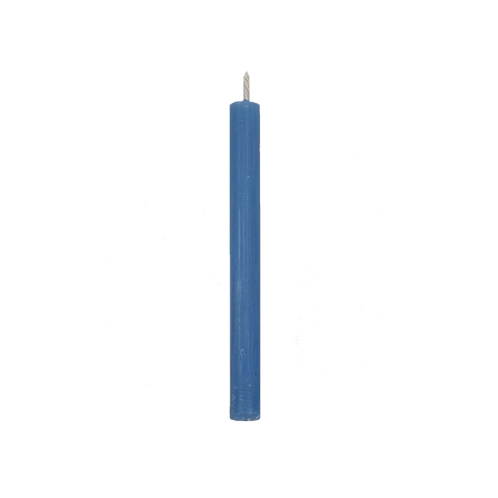 {
  "text": "1 light blue candle (15×15)"
}