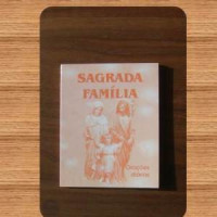 {
  "product_name": "prayer book – holy family"
}